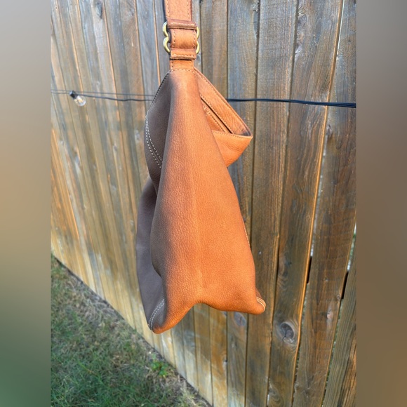 Coach Soft Bucket Nubuc #4943 - Picture 2 of 7